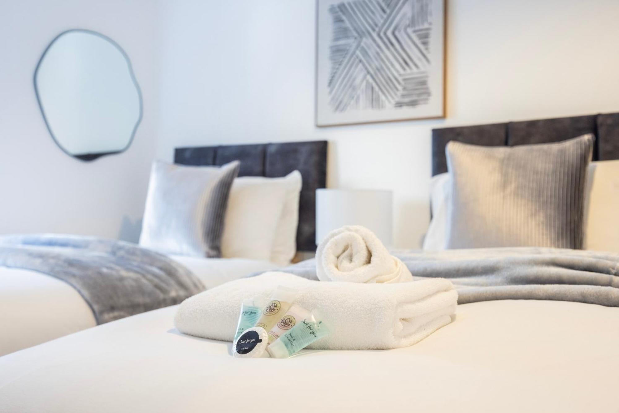 Block Of Apartments In Croydon ,Long Stays , Weekly & Monthly Offers , Contractors , Relocations , Leisure & Family Stays ภายนอก รูปภาพ