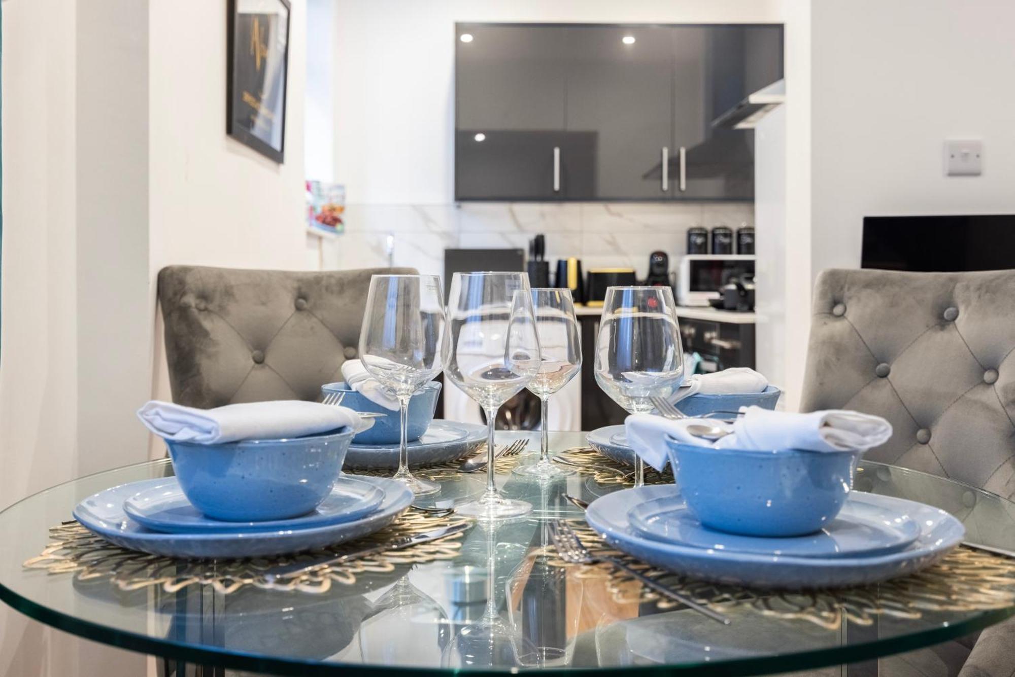 Block Of Apartments In Croydon ,Long Stays , Weekly & Monthly Offers , Contractors , Relocations , Leisure & Family Stays ภายนอก รูปภาพ