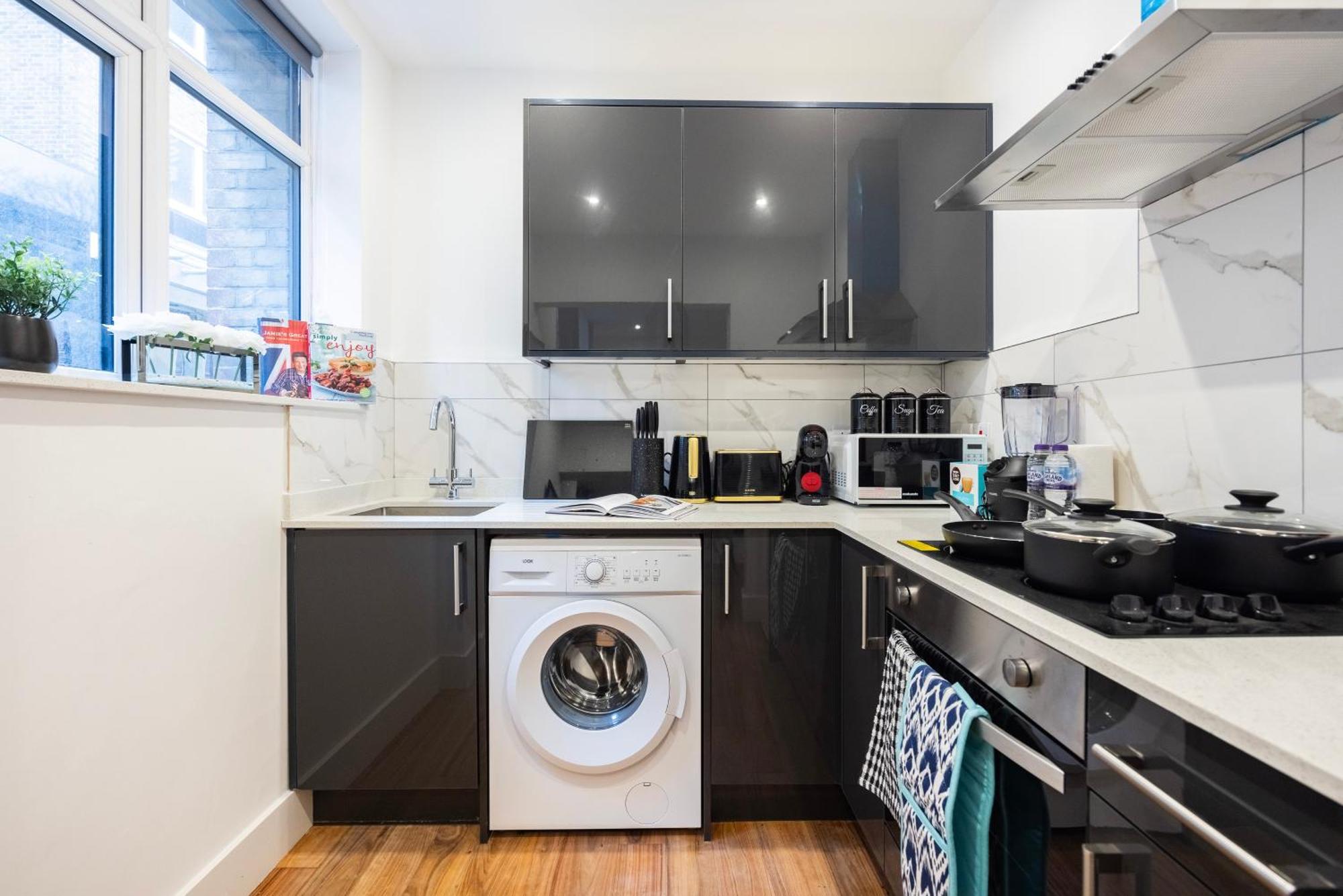 Block Of Apartments In Croydon ,Long Stays , Weekly & Monthly Offers , Contractors , Relocations , Leisure & Family Stays ภายนอก รูปภาพ