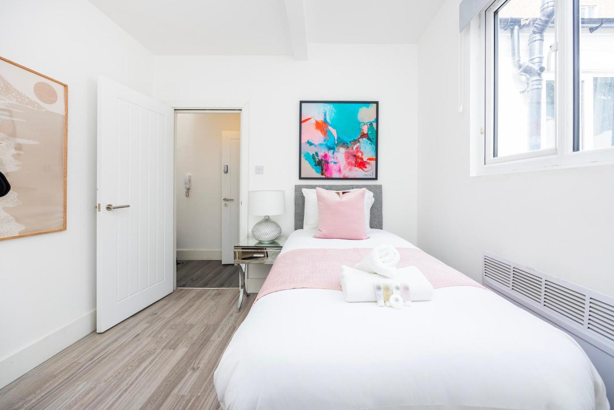 Block Of Apartments In Croydon ,Long Stays , Weekly & Monthly Offers , Contractors , Relocations , Leisure & Family Stays ภายนอก รูปภาพ